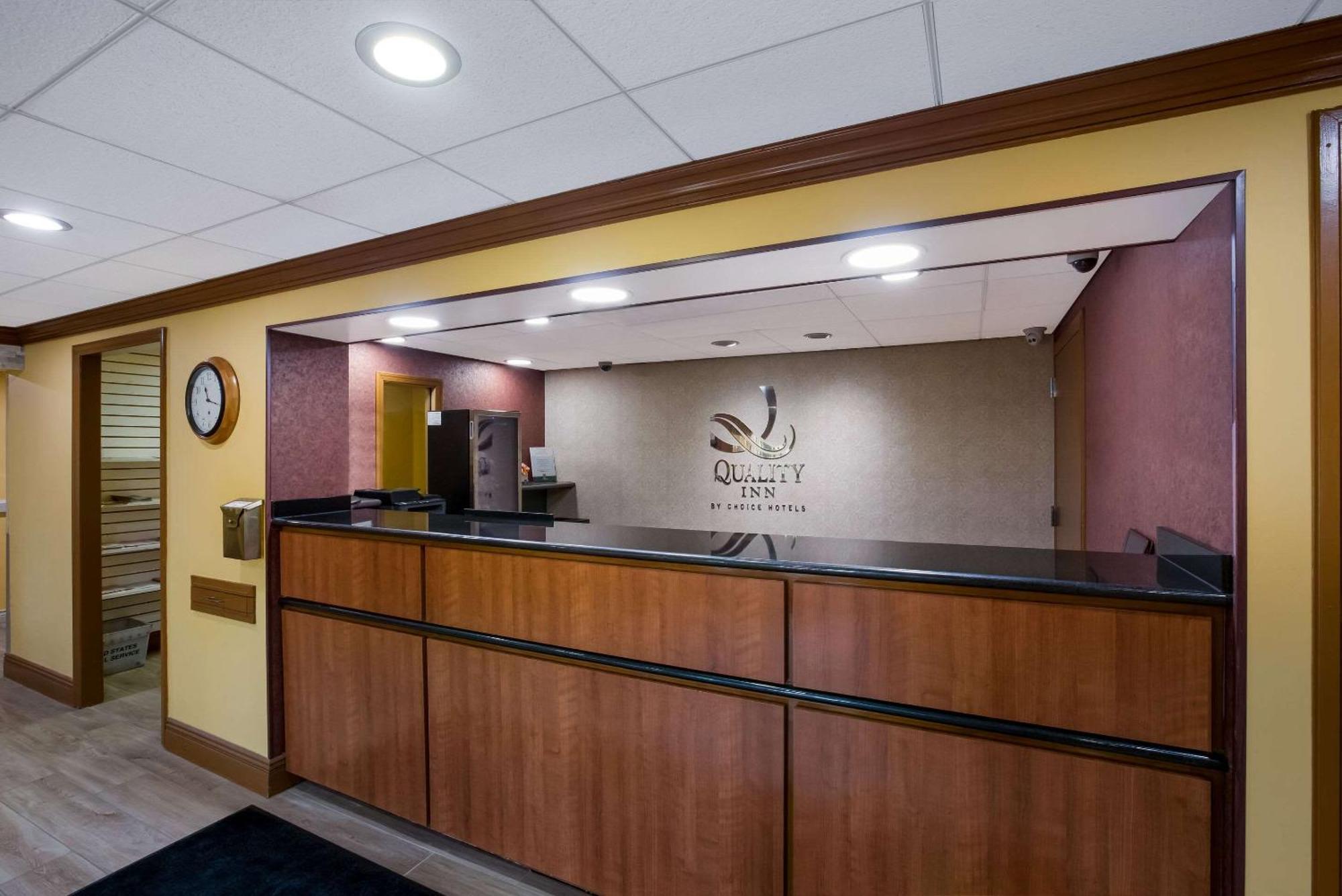 Quality Inn Near Princeton Lawrence Buitenkant foto