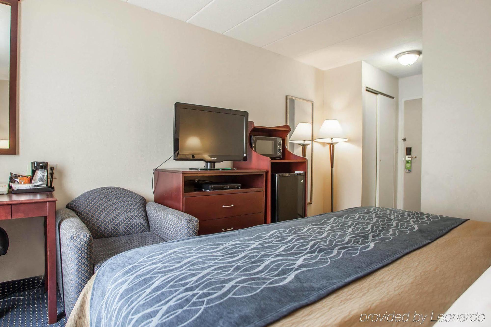 Quality Inn Near Princeton Lawrence Buitenkant foto