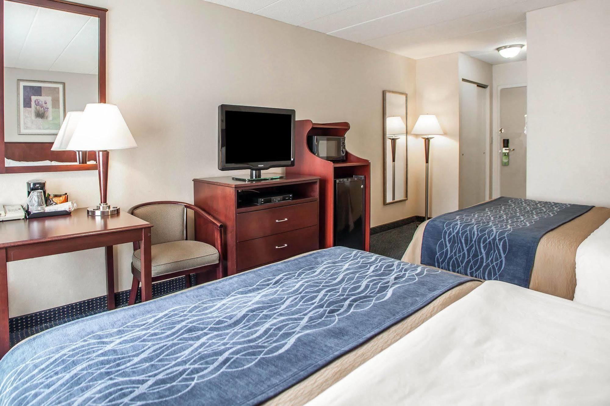 Quality Inn Near Princeton Lawrence Buitenkant foto